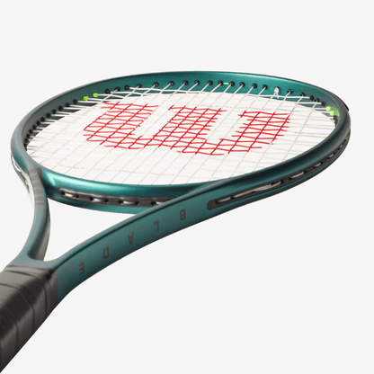 Wilson Blade 98 (16X19) V9 Tennis Racket 3